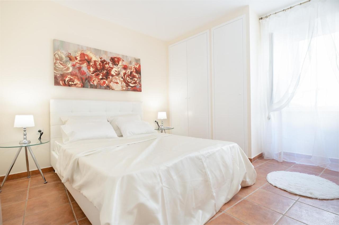 Old Town Gem - Elegant Guilford Apartment Corfu  Bagian luar foto