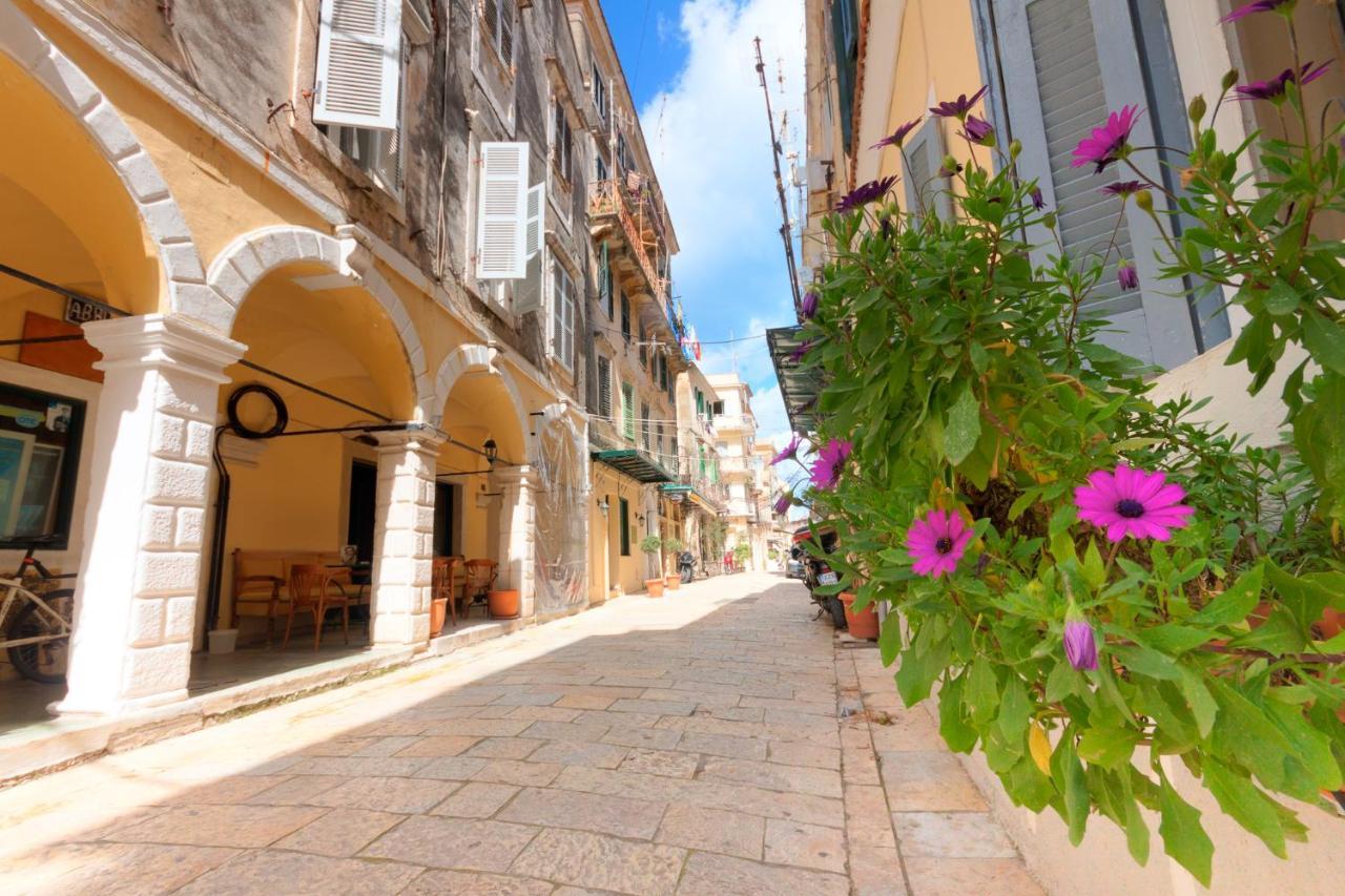 Old Town Gem - Elegant Guilford Apartment Corfu  Bagian luar foto