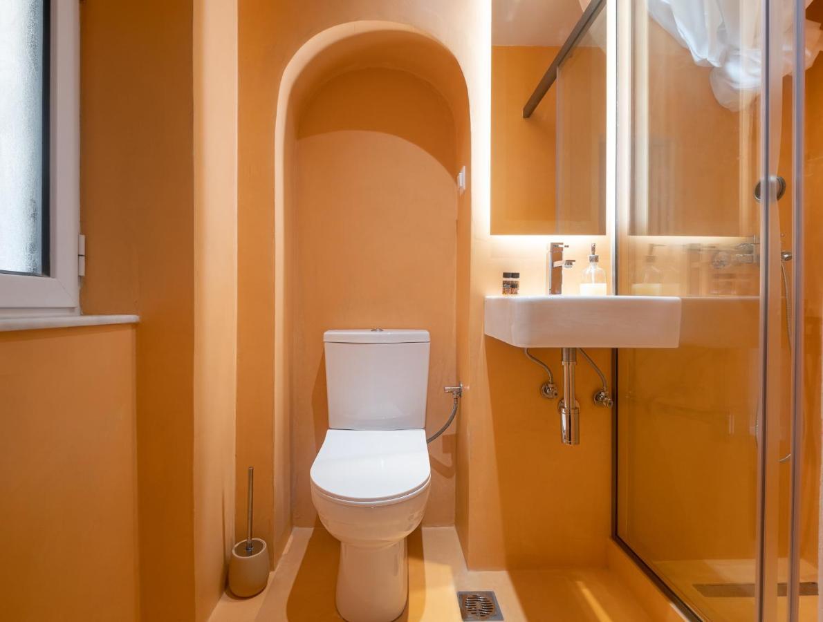 Old Town Gem - Elegant Guilford Apartment Corfu  Bagian luar foto