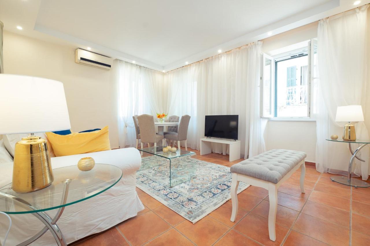 Old Town Gem - Elegant Guilford Apartment Corfu  Bagian luar foto