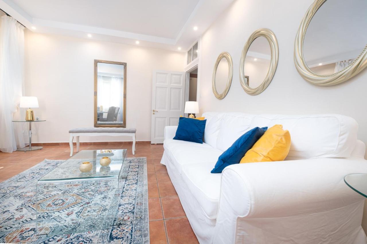 Old Town Gem - Elegant Guilford Apartment Corfu  Bagian luar foto